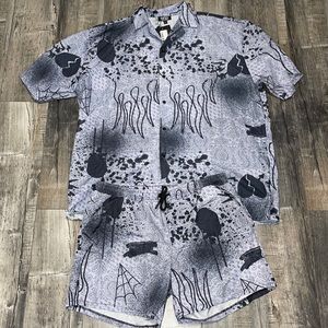 Brand new Boohooman 2 piece set in size Large